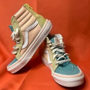 Vans Kids Sk8-Hi Zip Sneaker in Pastel Block Multi/ White sz1